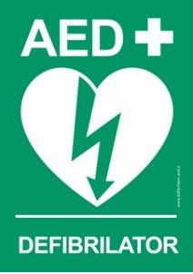 AED DEFIBRILATORJI